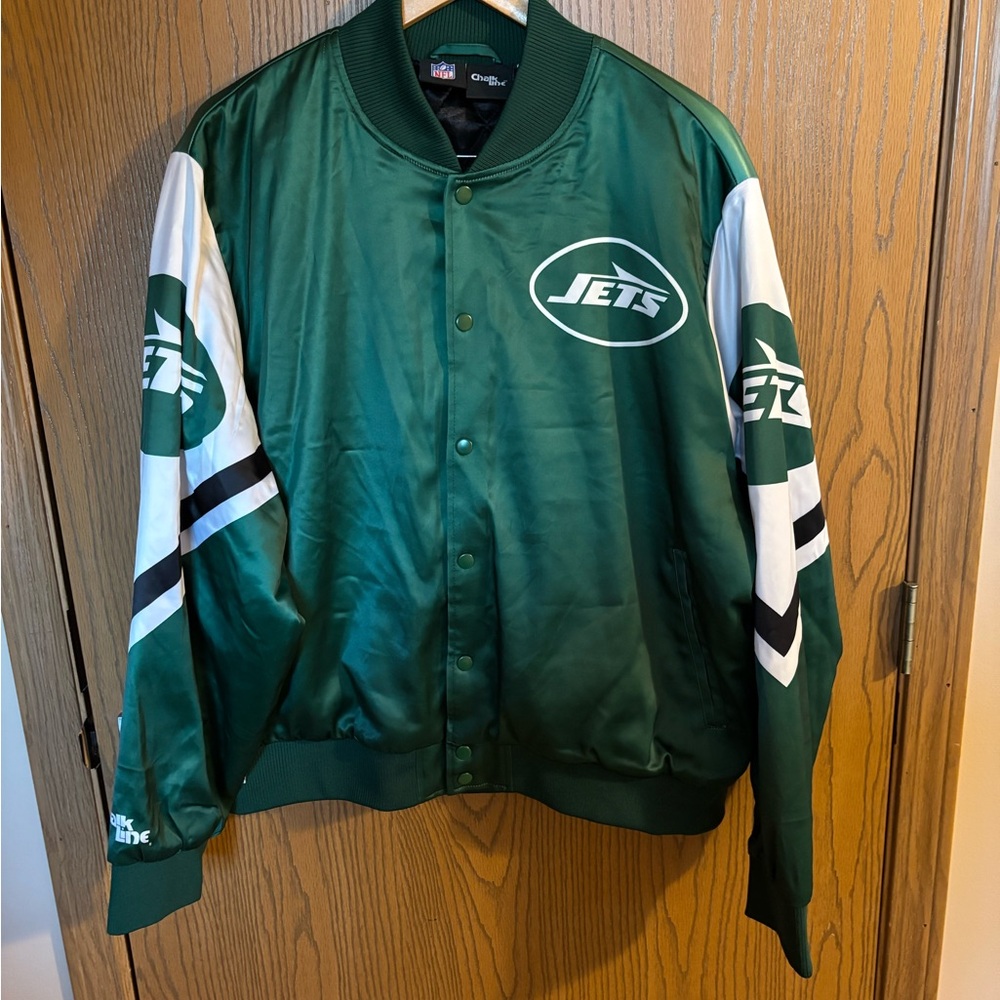 NFL Green and White Bomber Jacket with New York Jets Logo Chalk Line - Picture 1 of 9